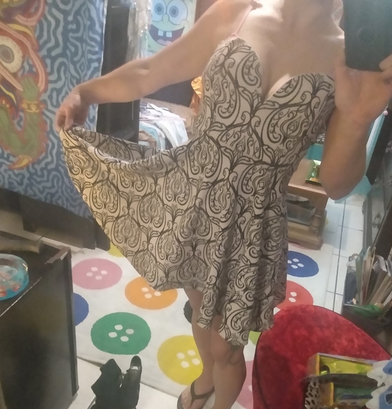 Low Cut Sexy Strapless Skater Dress - Picture 1 of 9